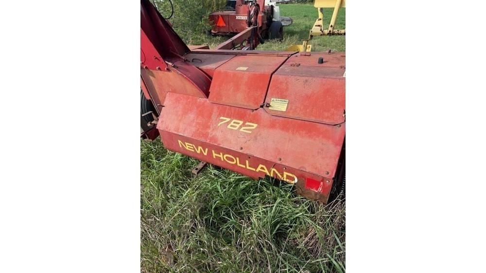 New Holland 782 목초 수확기