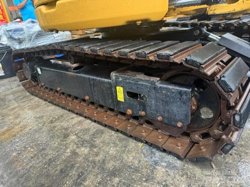 CAT 304 CR 소형 굴삭기 7톤 미만