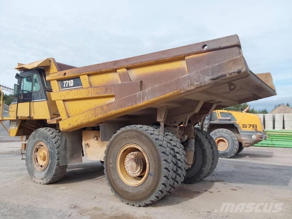 CAT 771 D 초대형 덤프 트럭