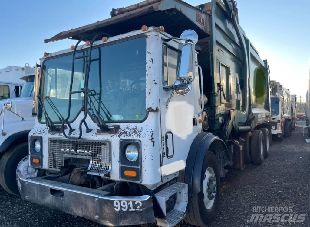 Mack MR600 폐기물 수거 트럭