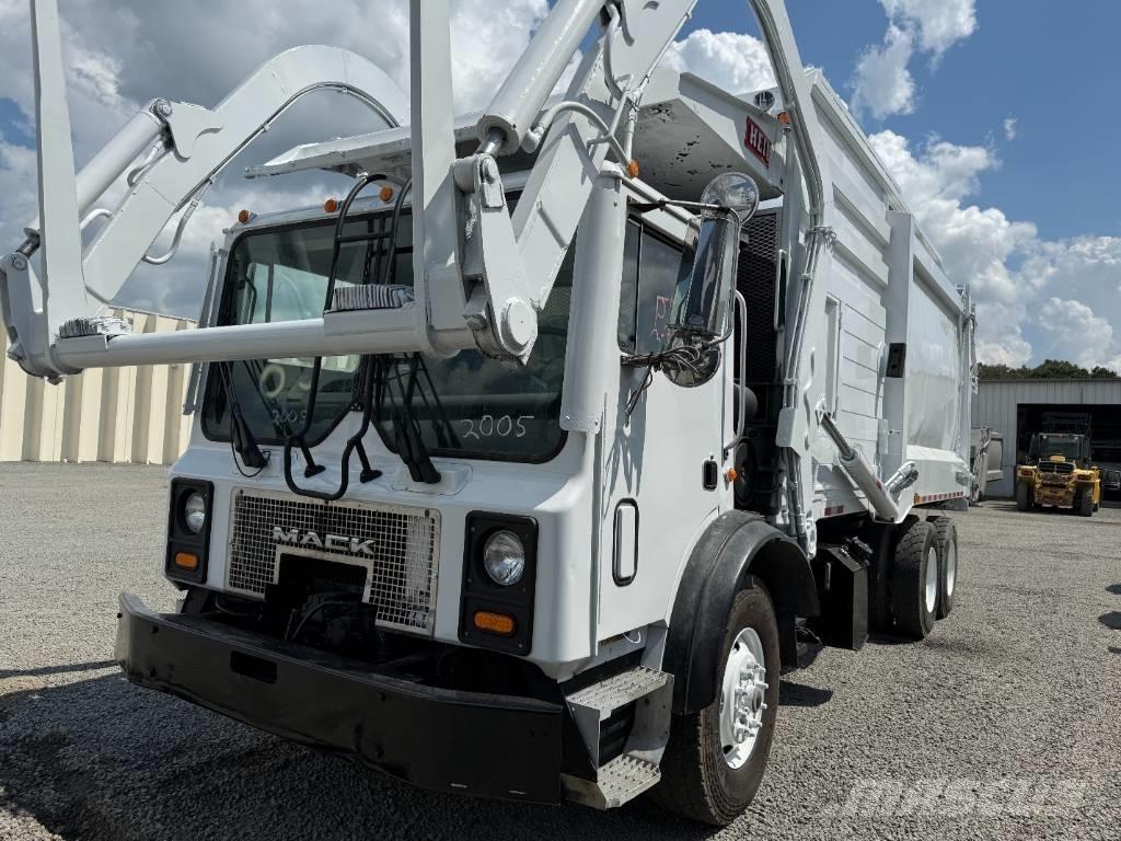 Mack MR600 폐기물 수거 트럭