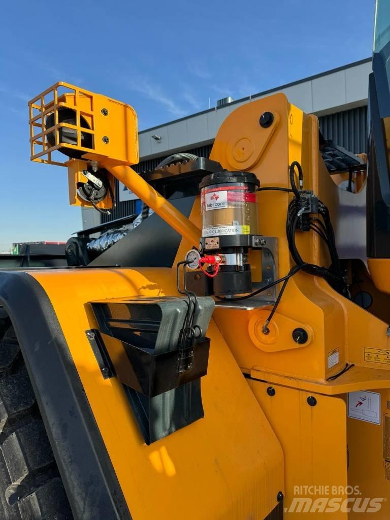 Hyundai HL960A HD  휠로우더