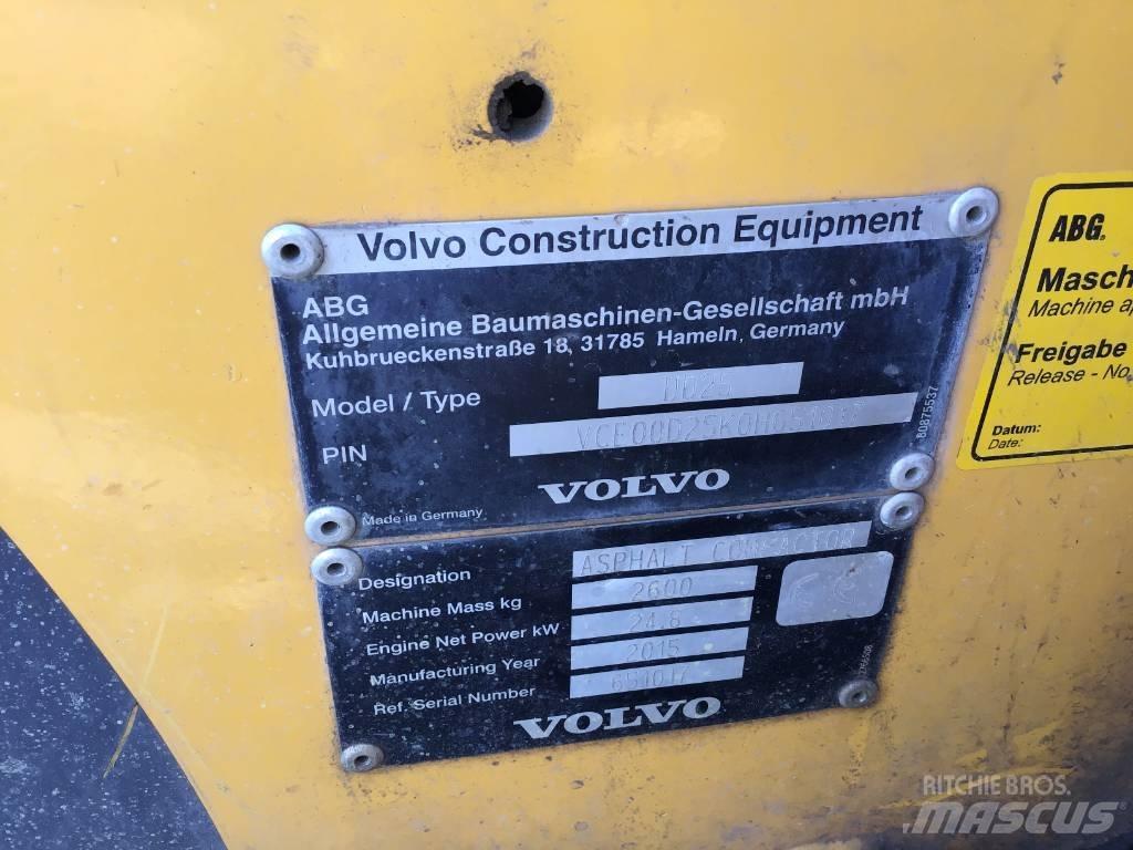 Volvo DD 25 트윈 드럼 롤러