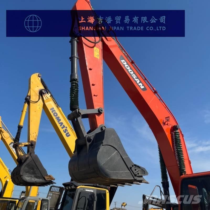 Doosan DX 300 대형 굴삭기 29톤 이상
