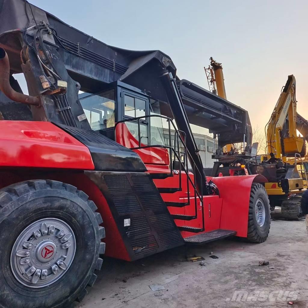 Sany SRSC 45 C30 리치 스태커