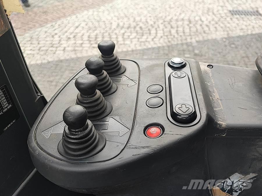 Linde R14X-03 리치 트럭