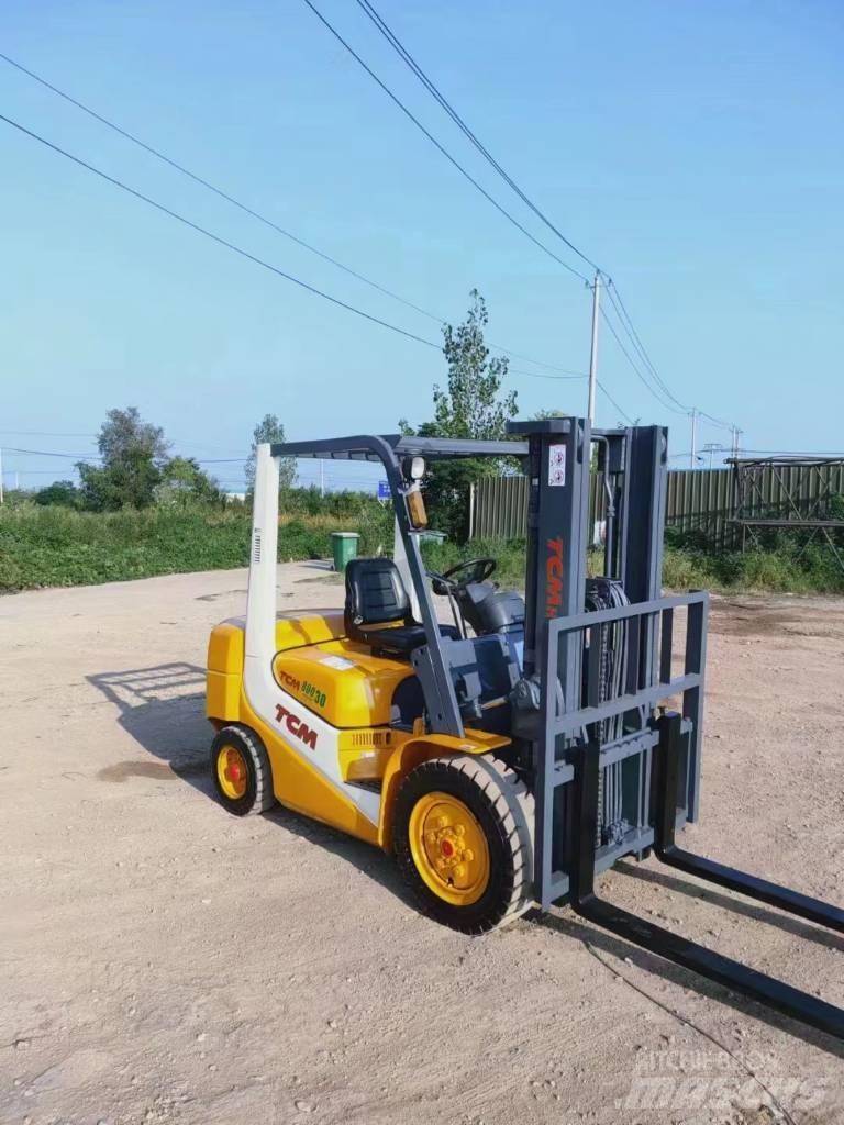 TCM FD30 디젤 지게차
