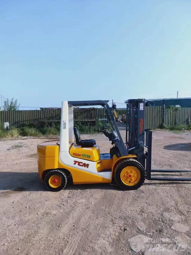 TCM FD30 디젤 지게차