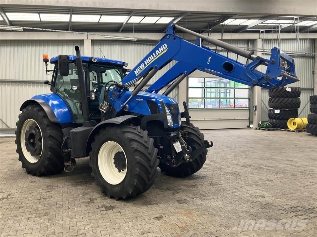 New Holland T7.270 트랙터