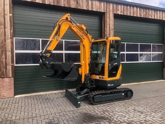 Hyundai R25Z-9AK 소형 굴삭기 7톤 미만
