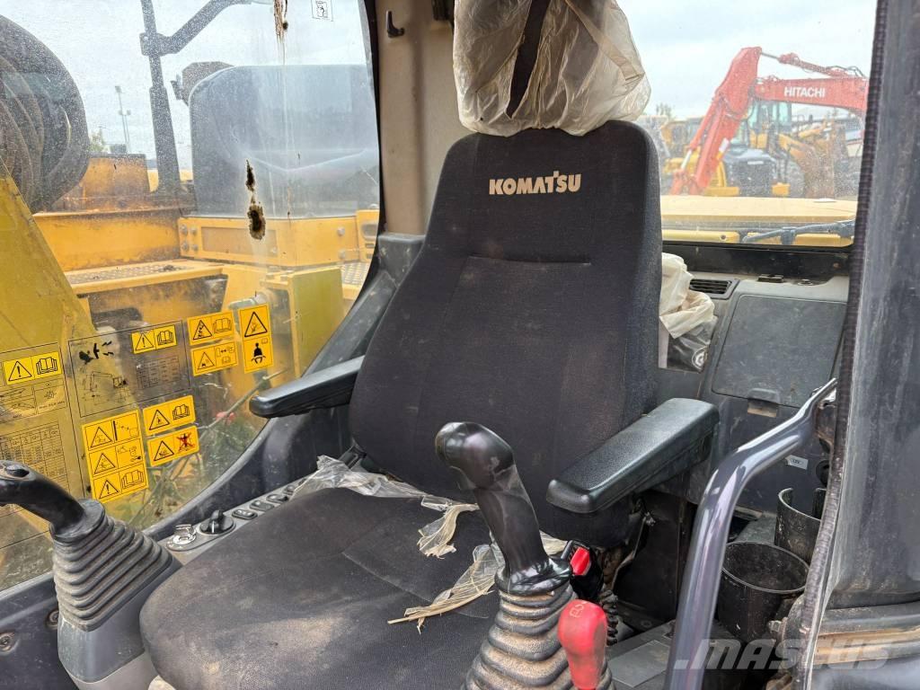 Komatsu PC138US-11 대형 굴삭기 29톤 이상