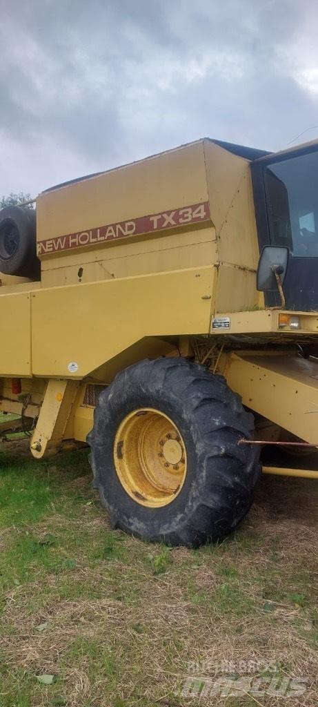 New Holland TX 34 콤바인 수확기