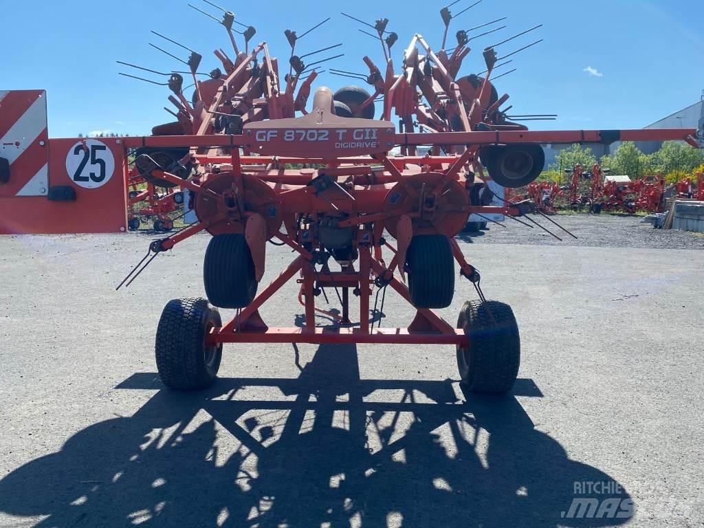 Kuhn GF8702T 갈퀴 및 테더