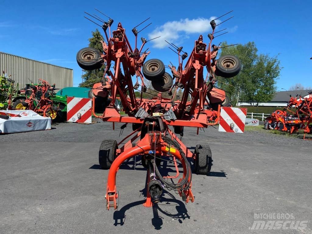 Kuhn GF8702T 갈퀴 및 테더