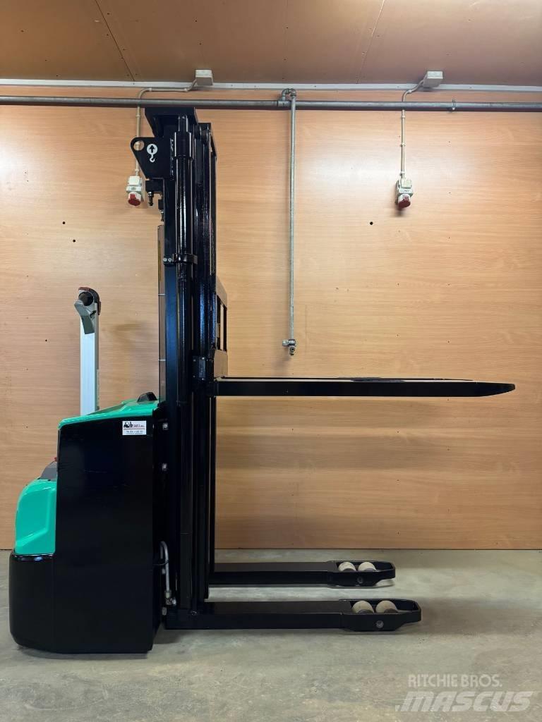 Mitsubishi SBP 12 N2 포크리프트