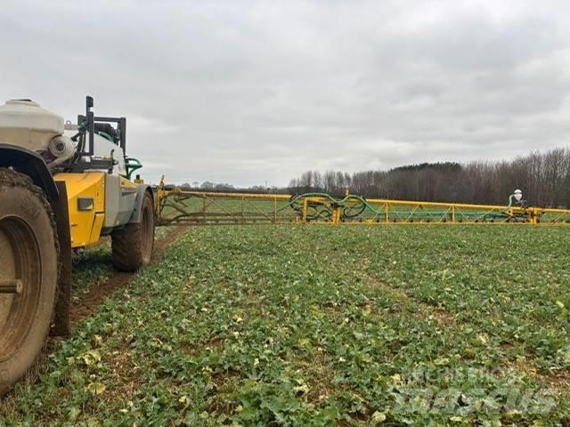 Chafer SENTRY 6000 견인형 분무기