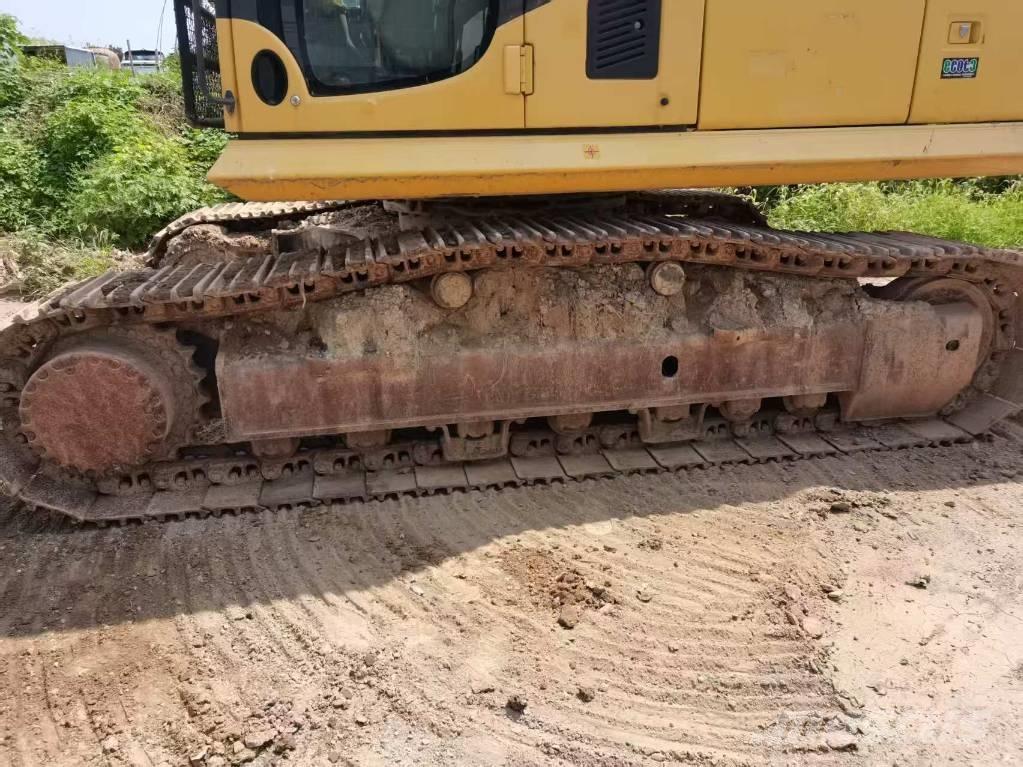 Komatsu PC 360 대형 굴삭기 29톤 이상