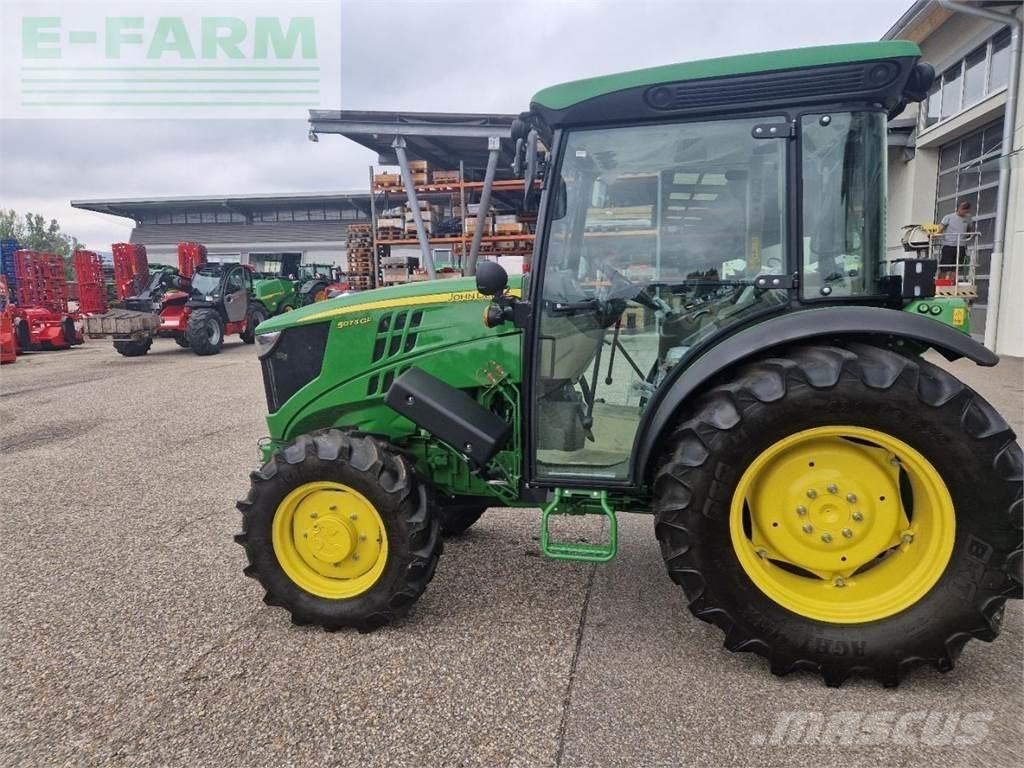 John Deere 5075 GF 트랙터