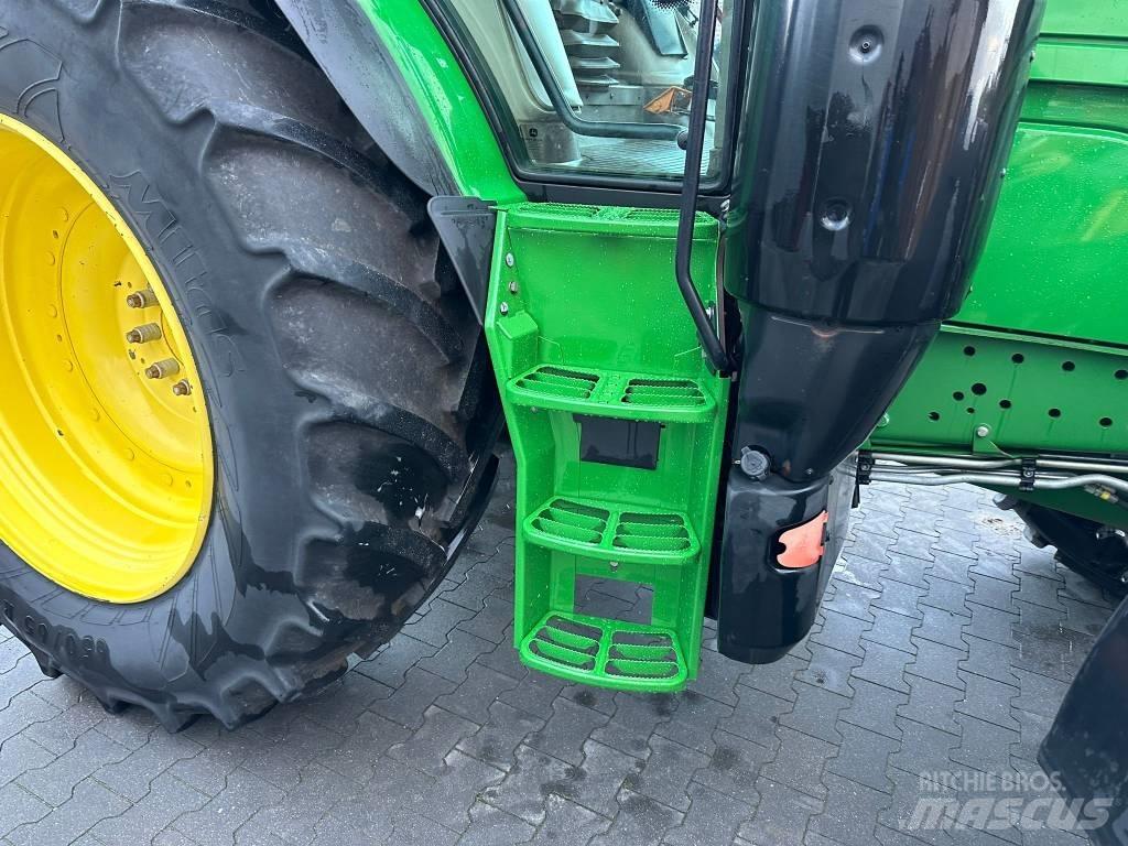 John Deere 6145 R 트랙터