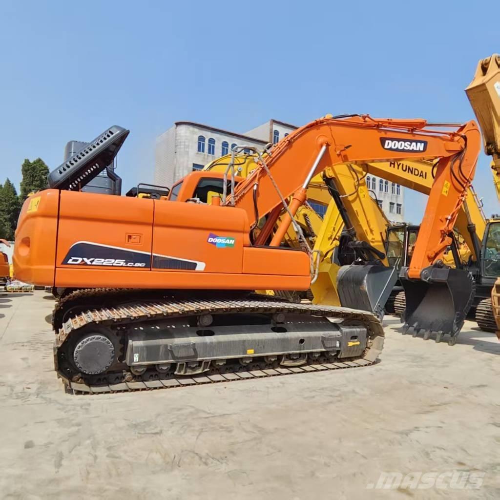 Doosan DX 225 LC 대형 굴삭기 29톤 이상