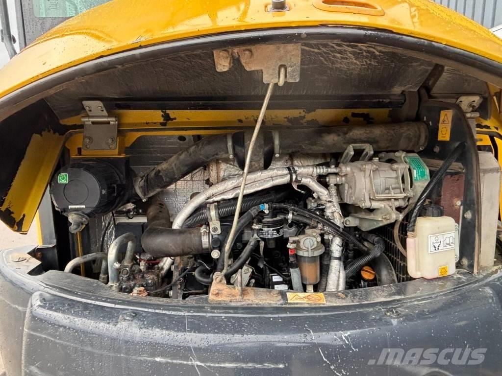 Komatsu PC 80 MR-3 중형굴삭기 7톤-28톤