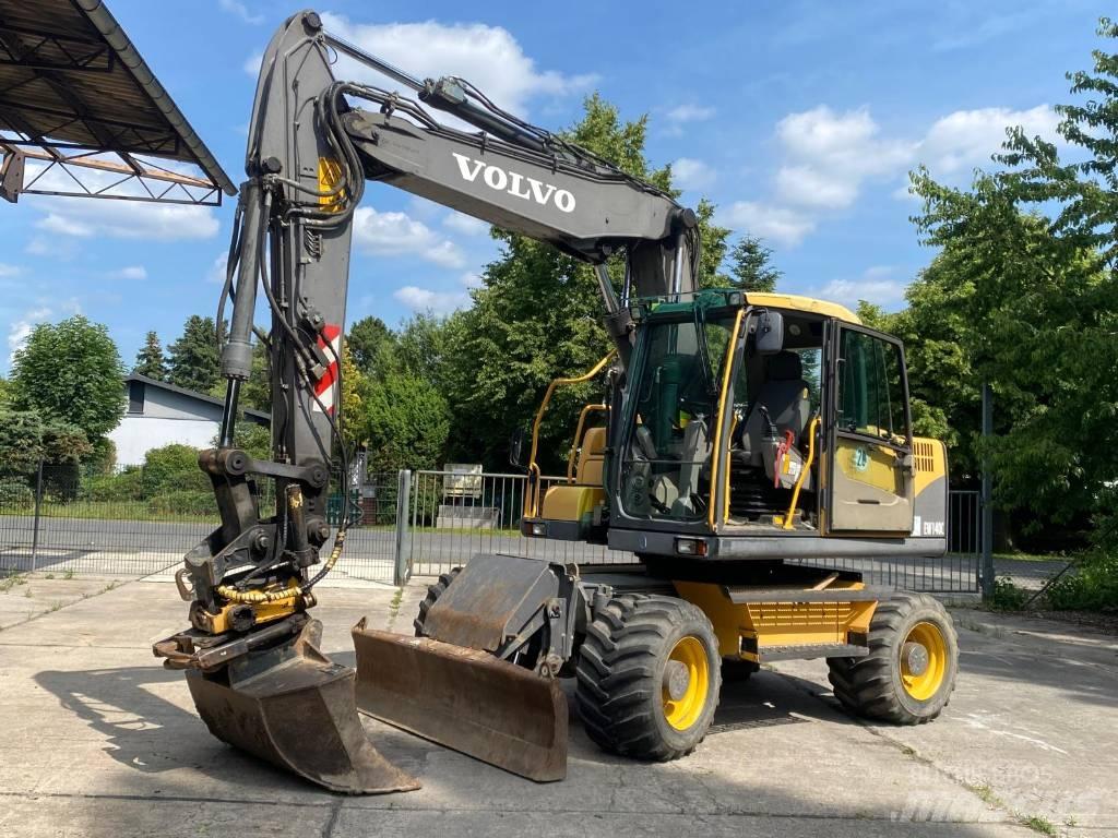 Komatsu EW 140 C  휠 굴삭기