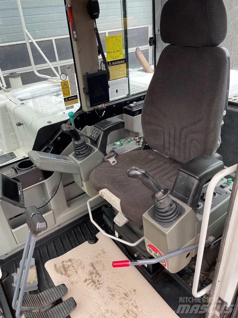 Takeuchi TB1140 대형 굴삭기 29톤 이상