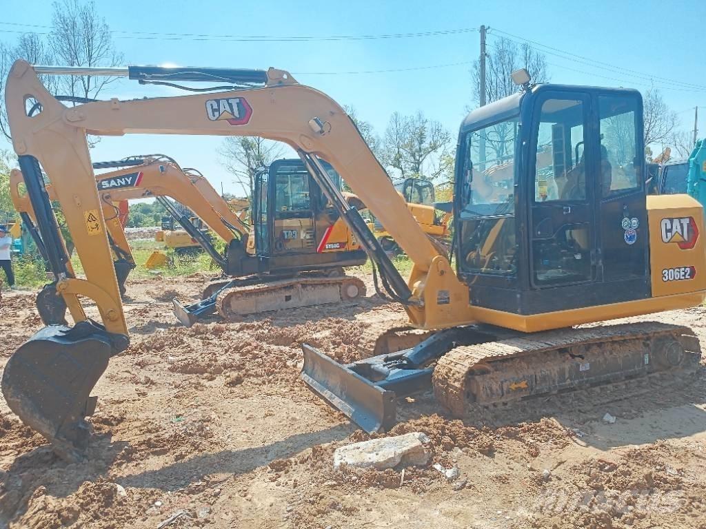 CAT 306 대형 굴삭기 29톤 이상
