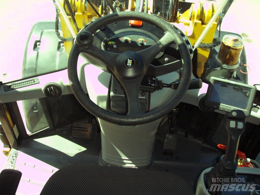 CAT 906 M  휠로우더