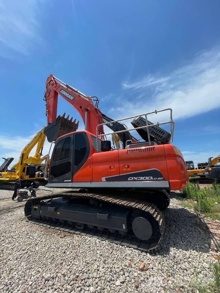 Doosan DX 300 LC 대형 굴삭기 29톤 이상