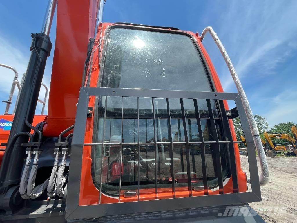 Doosan DX 300 LC 대형 굴삭기 29톤 이상