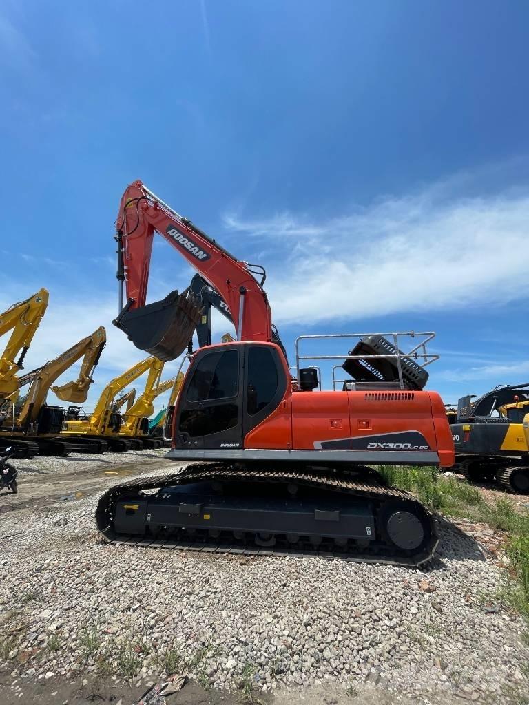 Doosan DX 300 LC 대형 굴삭기 29톤 이상