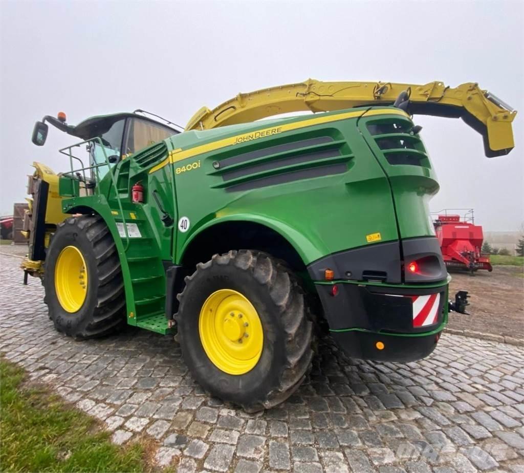 John Deere 8400i 자동 초지기계