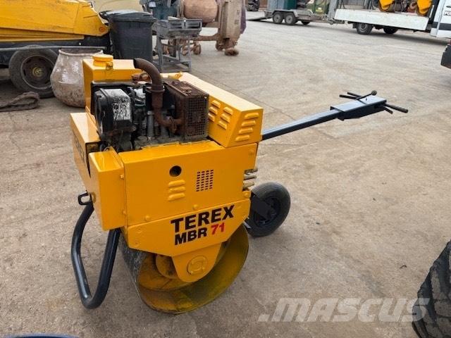Terex MBR71 싱글 드럼 롤러