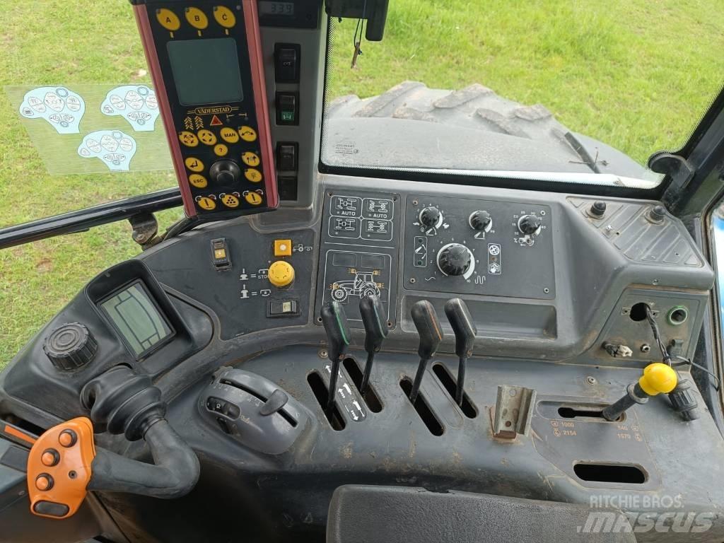 New Holland TM 190 트랙터