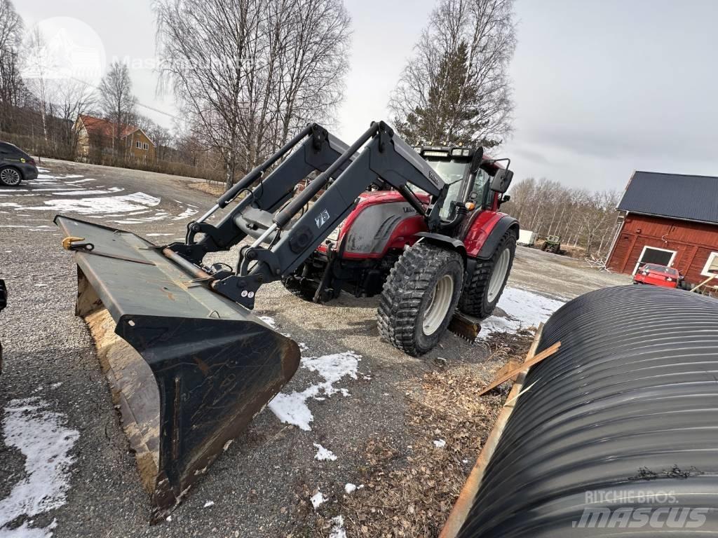 Valtra T 202 트랙터