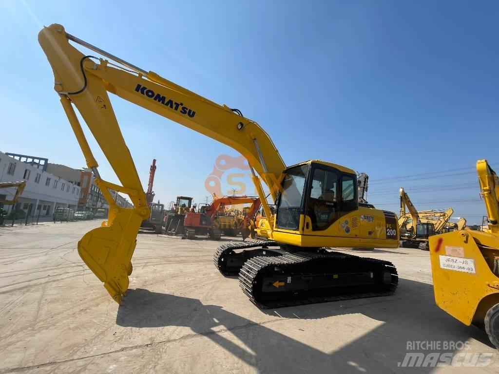 Komatsu PC 200 대형 굴삭기 29톤 이상