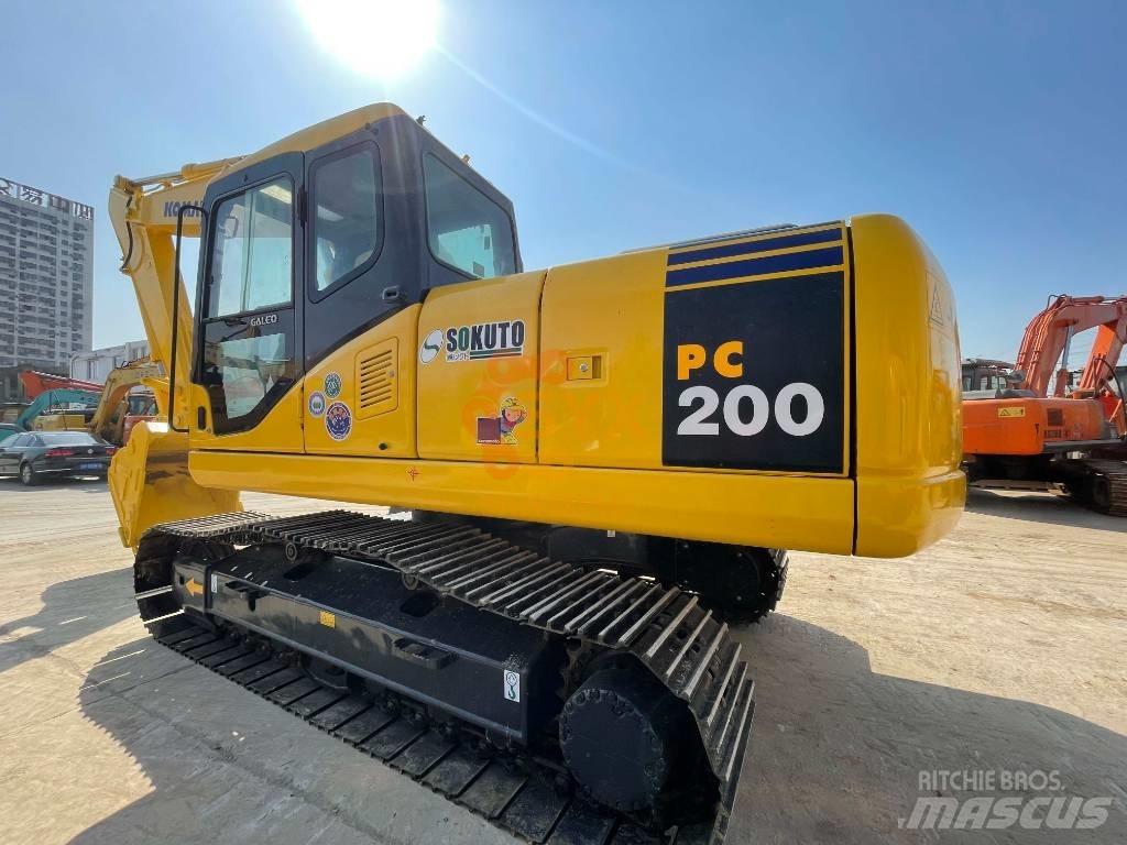 Komatsu PC 200 대형 굴삭기 29톤 이상