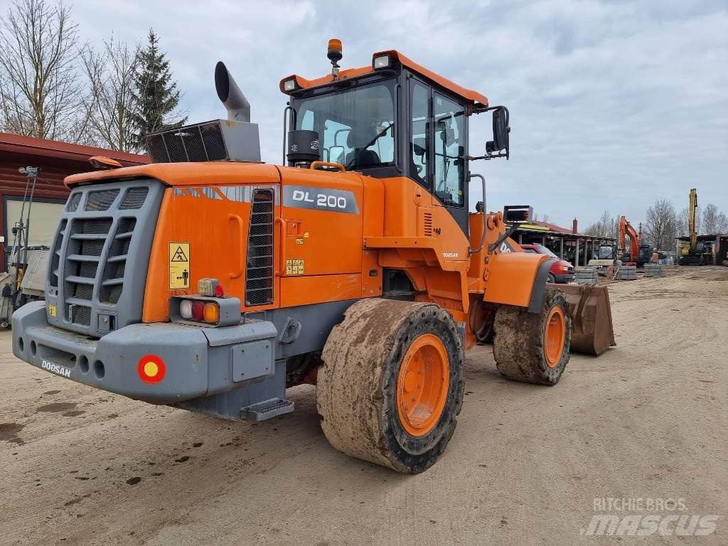 Doosan DL 200-3  휠로우더