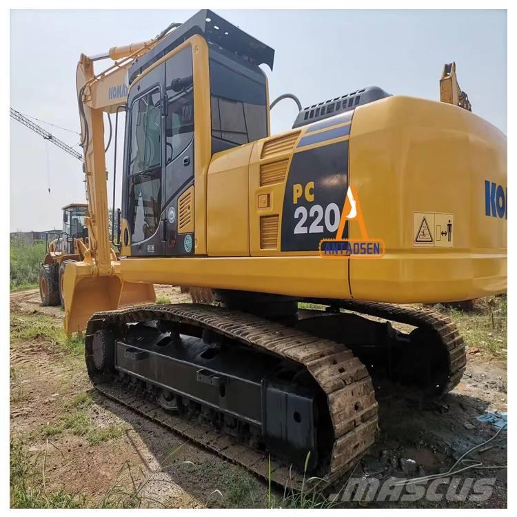 Komatsu PC 220-8 대형 굴삭기 29톤 이상