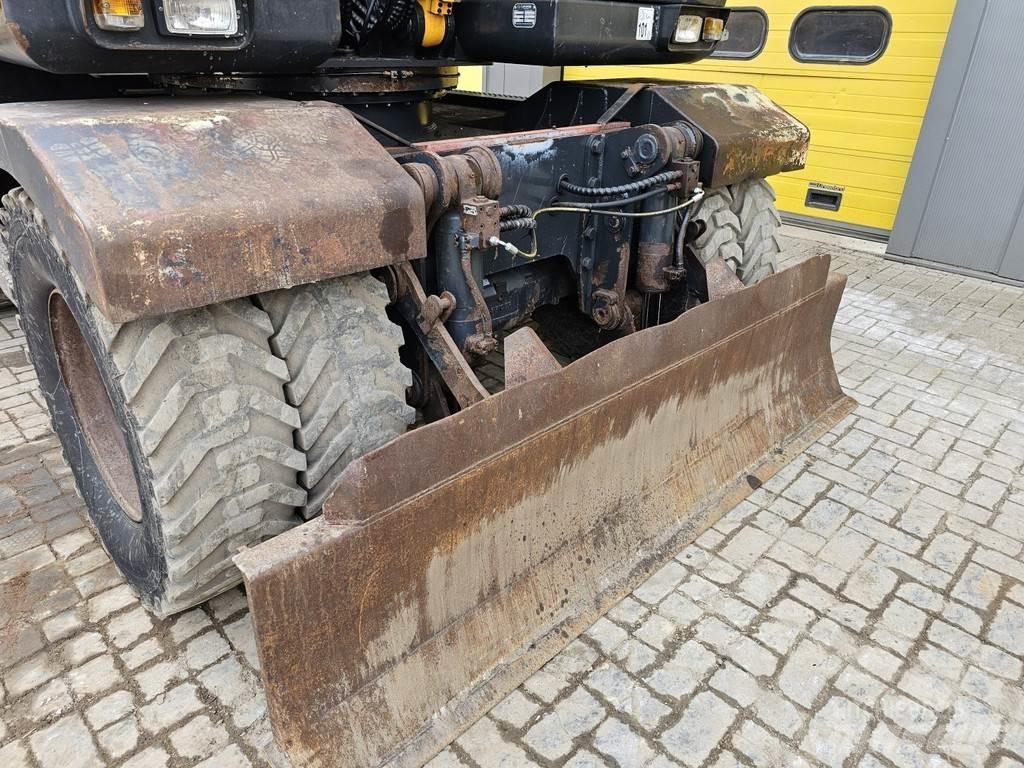 Hyundai R140W-7A  휠 굴삭기