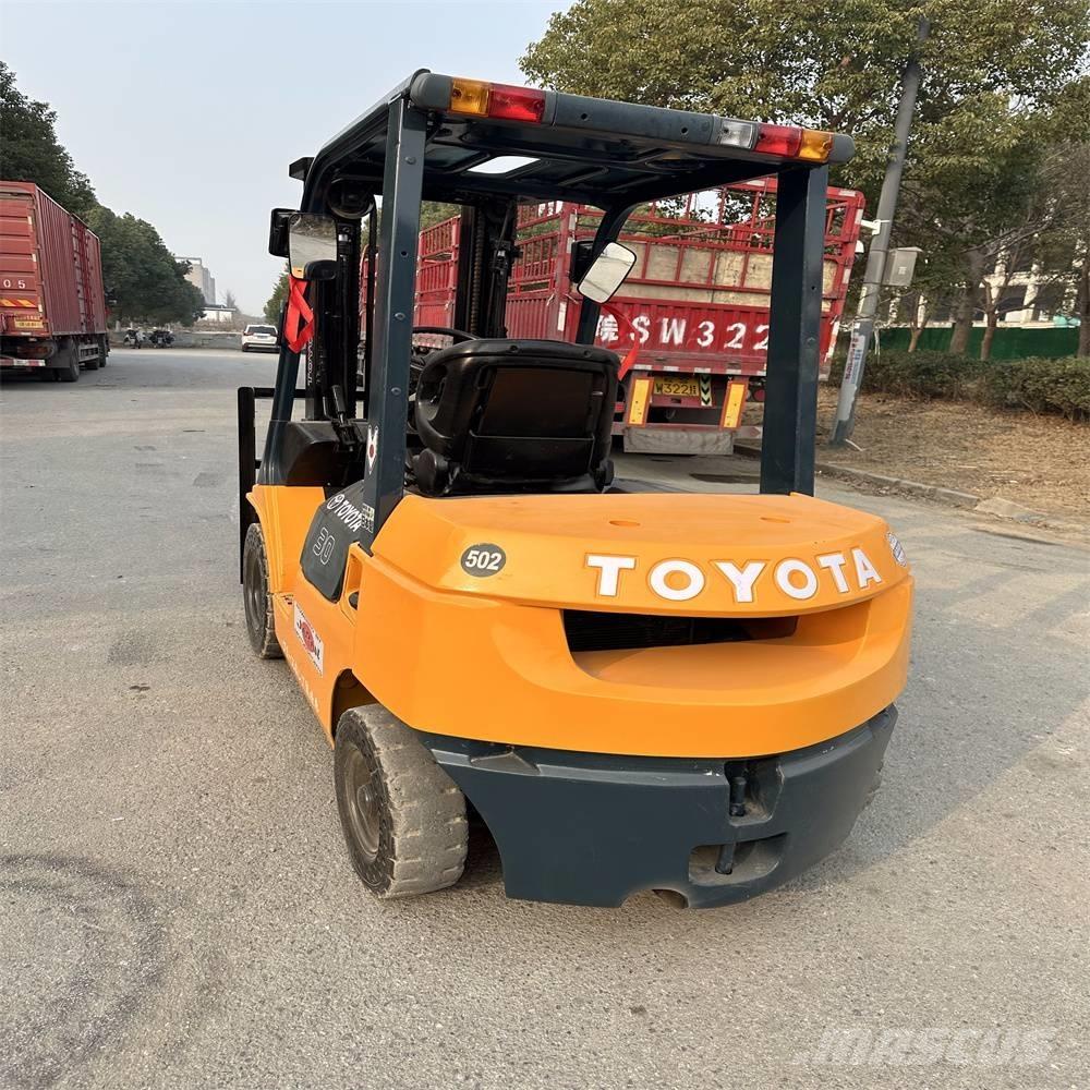 Toyota 62-7 FD N 30 디젤 지게차