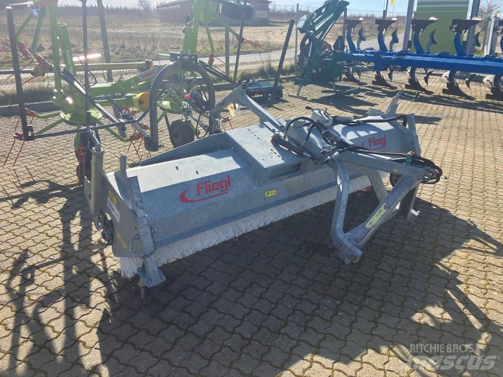 Fliegl Kost 2,8 m. 기타 트랙터 부속품