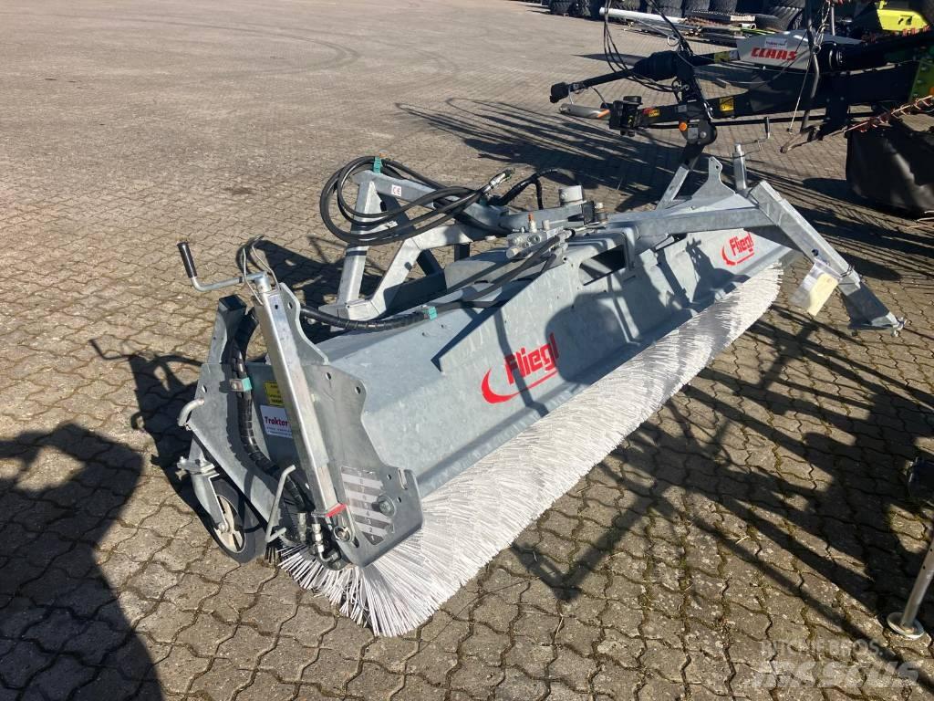 Fliegl Kost 2,8 m. 기타 트랙터 부속품