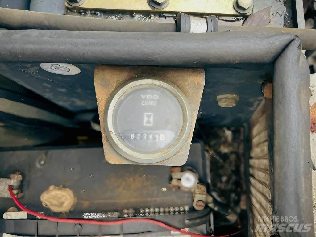 Bomag BW 100 AD-3 트윈 드럼 롤러