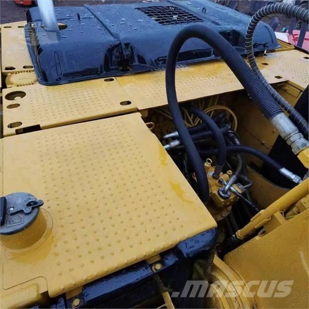 CAT 320D 대형 굴삭기 29톤 이상