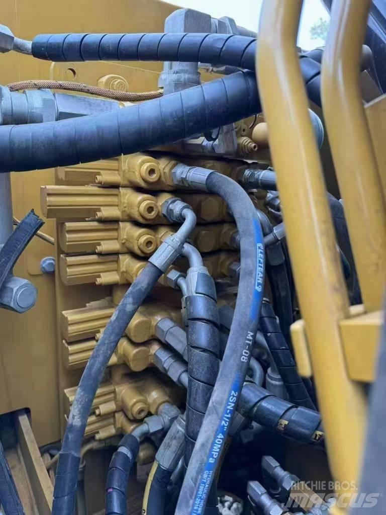 CAT 308E 대형 굴삭기 29톤 이상
