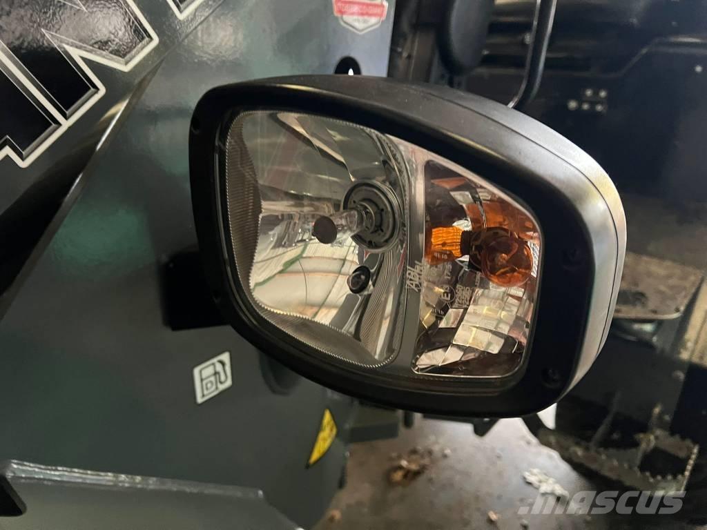 GiANT G 2500 HD 미니 로더