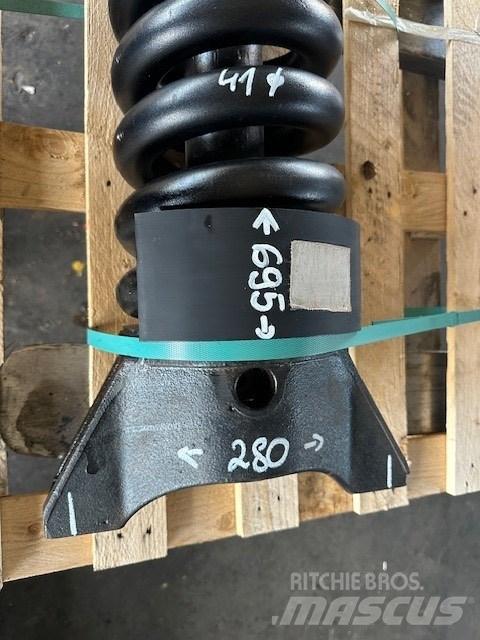 Doosan NAPINACZ 트랙, 체인 및 언더캐리지