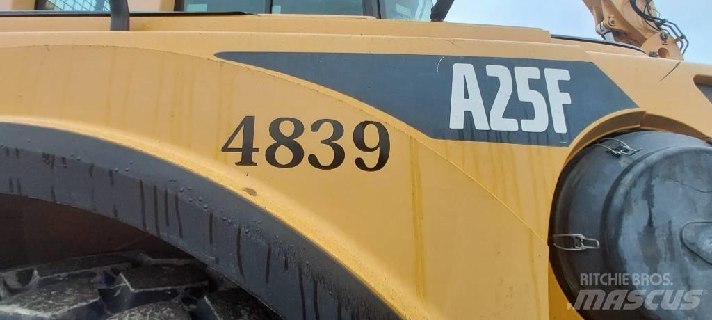 Volvo A 25 F 연결식 홀러